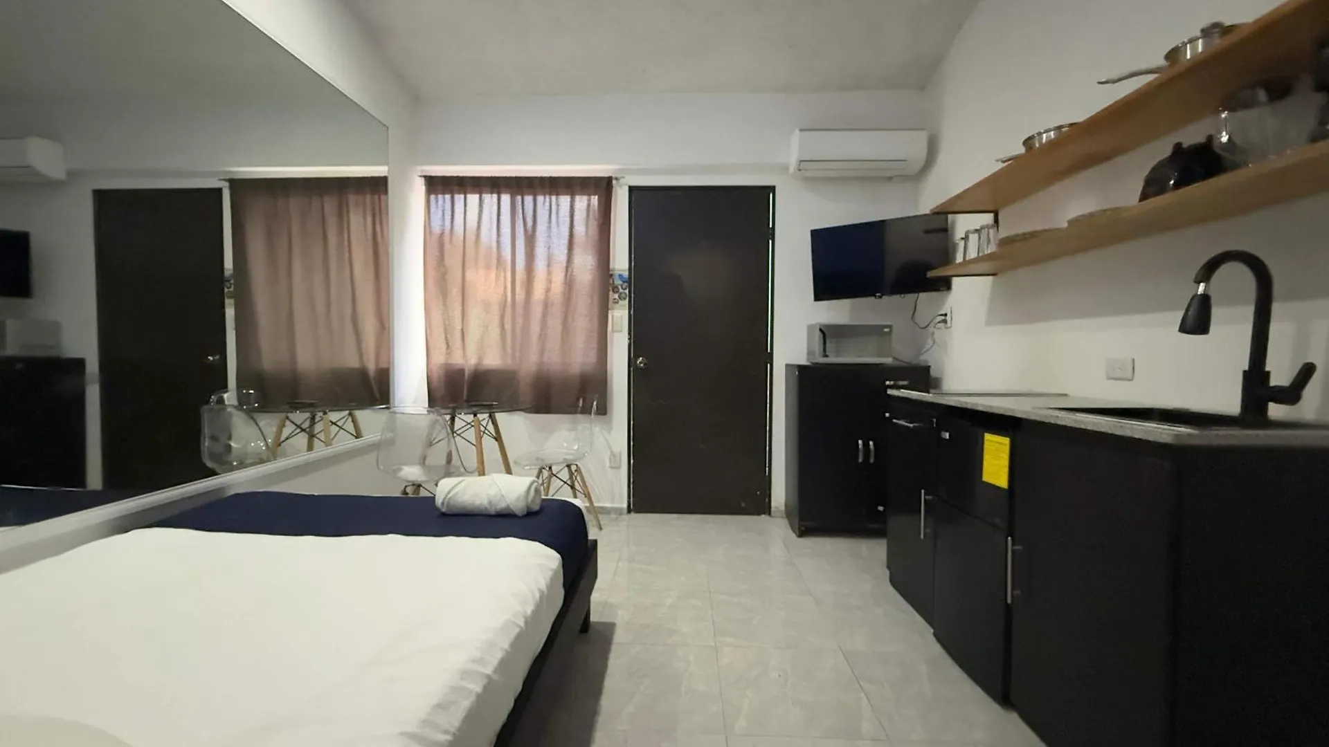 Loft Omega Para 2 Personas Con Piscina Y Billar メリダ メキシコ